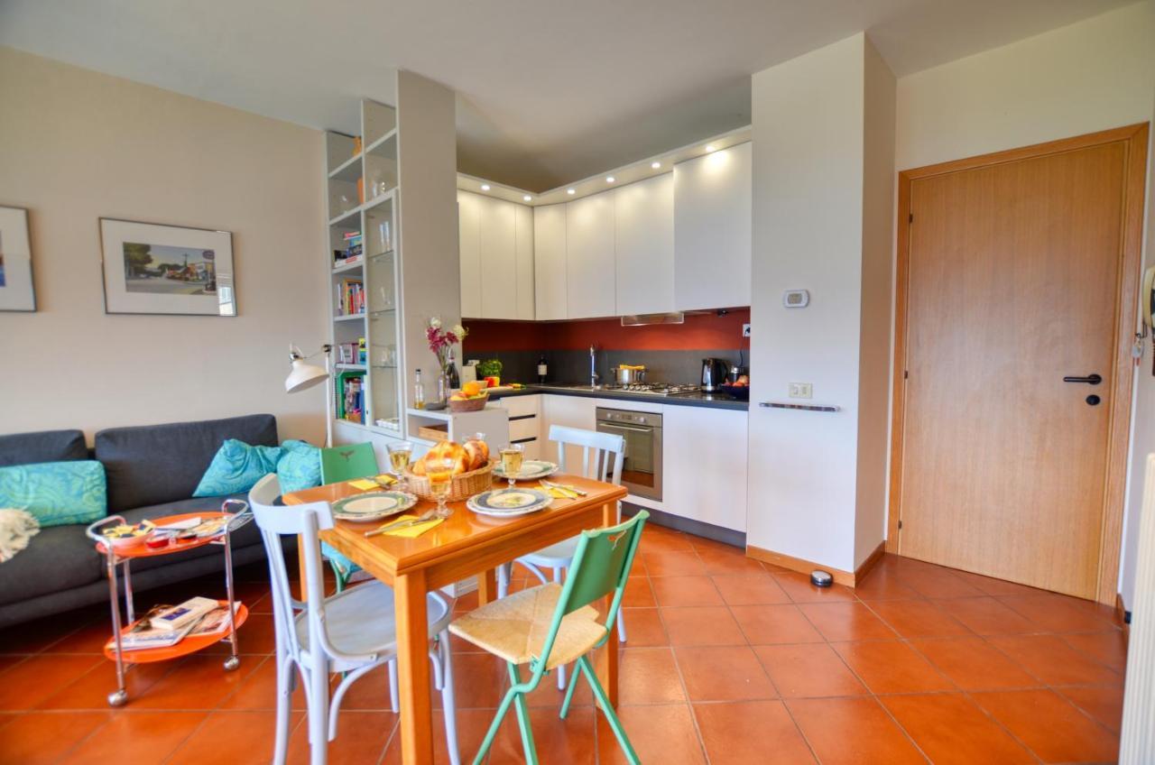 2-Bedroom Lakeview Apartment Bella Gaeta San Siro  Eksteriør billede