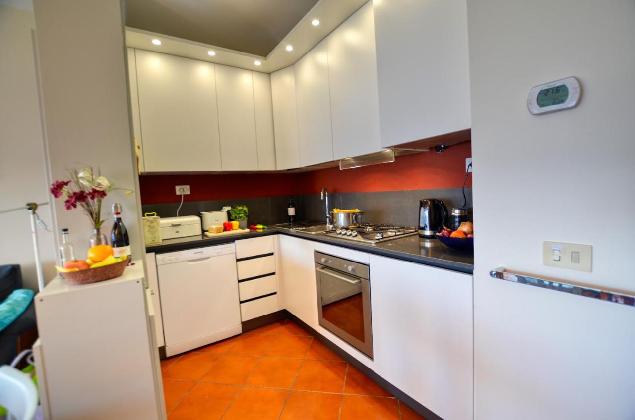 2-Bedroom Lakeview Apartment Bella Gaeta San Siro  Eksteriør billede