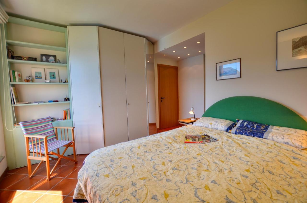 2-Bedroom Lakeview Apartment Bella Gaeta San Siro  Eksteriør billede