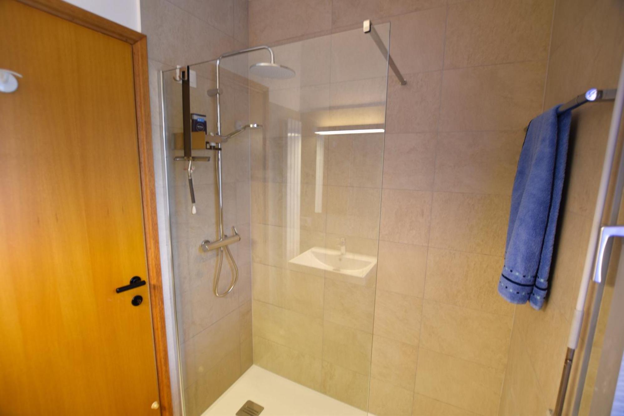 2-Bedroom Lakeview Apartment Bella Gaeta San Siro  Eksteriør billede